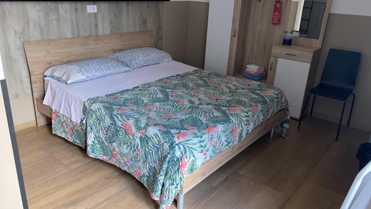 Handy Brindisi Kültér fotó